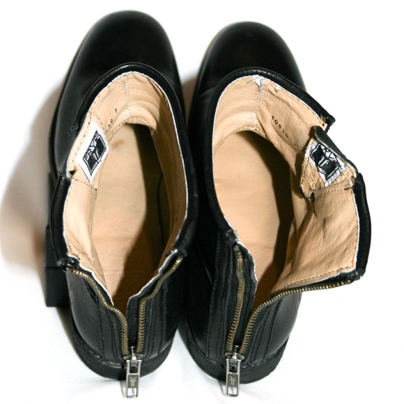 Frye - Vicky Ankle Boot - Picture 2 of 4